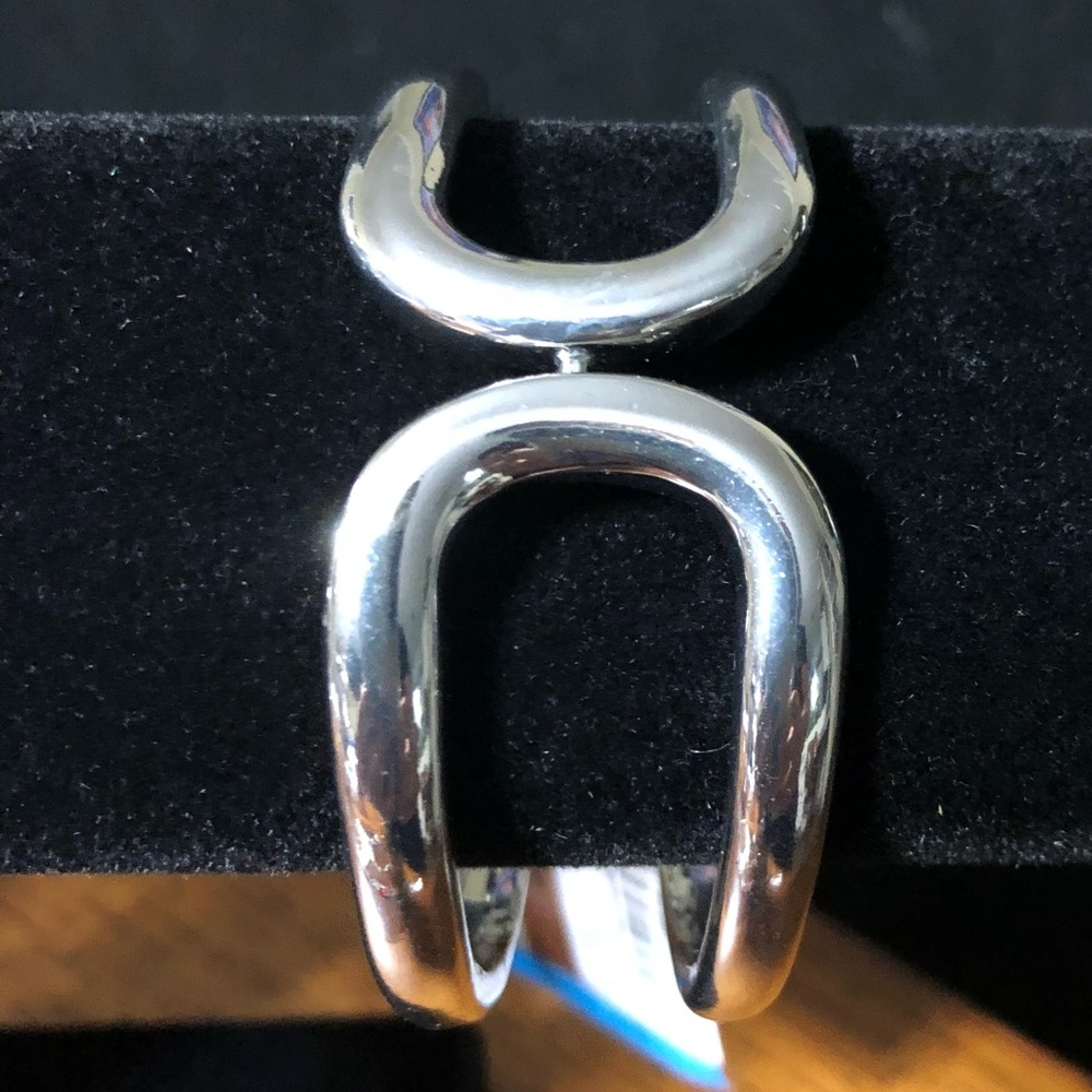 Silver hinge bracelet